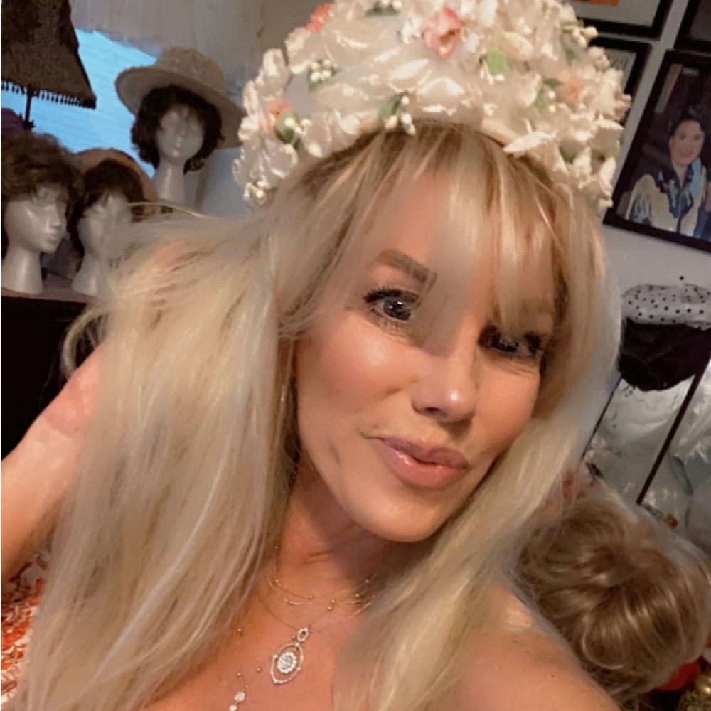 Meet your Posher, Holly